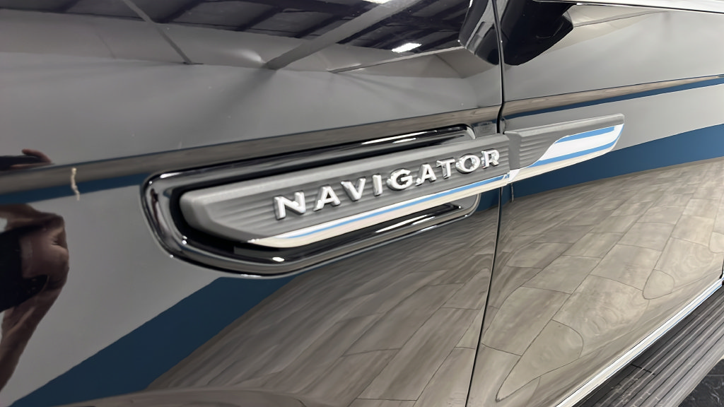 Used 2024 Lincoln Navigator Reserve AWD/4WD image 43