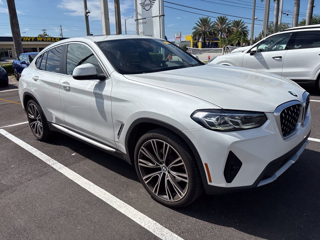 Used 2024 BMW X4 xDrive30i w/ Premium Package AWD/4WD image 11
