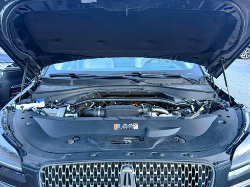 Used 2023 Lincoln Aviator Reserve w/ Equipment Group 201A image 15