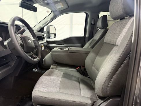 New 2026 Ford F250 XLT w/ XLT Premium Package image 12