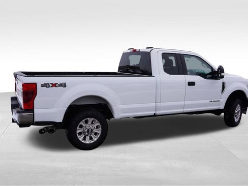 Used 2022 Ford F350 XLT image 4
