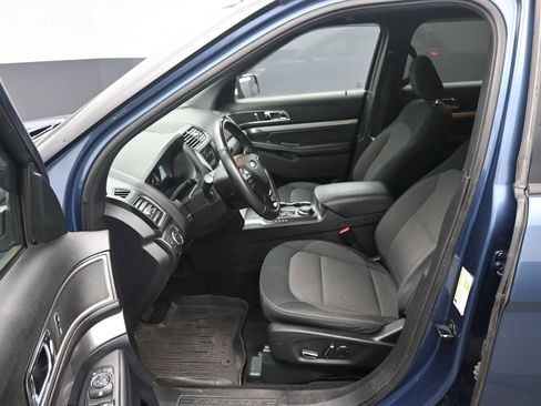 Used 2018 Ford Explorer XLT w/ Equipment Group 201A image 15