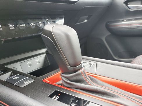 Used 2025 Nissan Kicks SR image 29