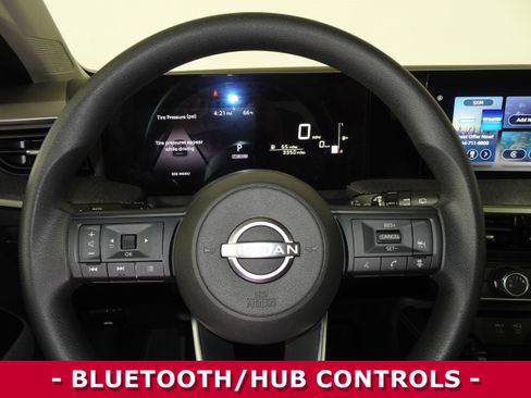 Certified 2025 Nissan Kicks SV image 19