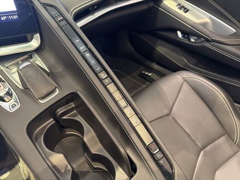 Used 2021 Chevrolet Corvette Stingray Convertible w/ Battery Protection Package image 18