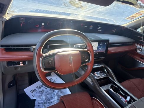 Certified 2024 Lincoln Nautilus Black Label image 13