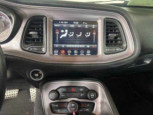 Used 2023 Dodge Challenger SXT image 14