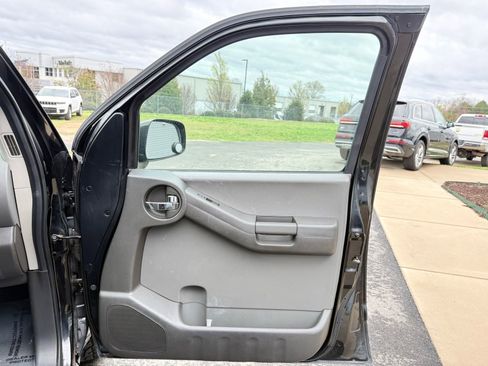 Used 2011 Nissan Xterra X AWD/4WD image 21