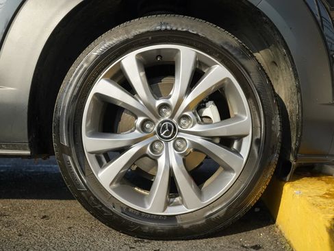 Used 2025 MAZDA CX-30 AWD 2.5 S w/ Preferred Package image 17