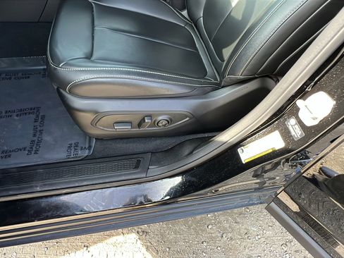 Certified 2024 Jeep Grand Cherokee Limited image 17