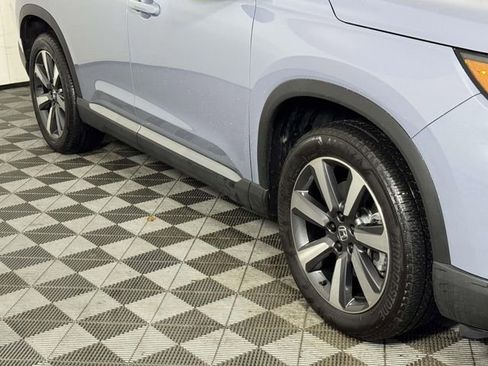 Used 2025 Honda Pilot Touring image 12