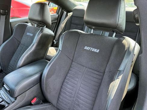Used 2022 Dodge Charger Scat Pack w/ Daytona Edition Group image 13