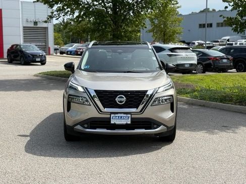 Used 2021 Nissan Rogue Platinum AWD/4WD image 2