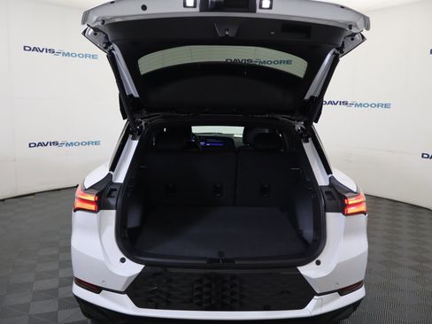 New 2025 Chevrolet Equinox EV RS image 8