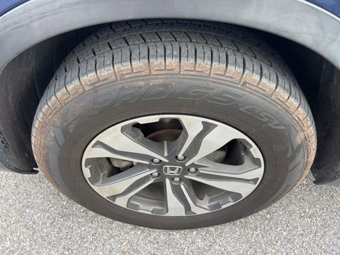 Used 2019 Honda CR-V LX image 7