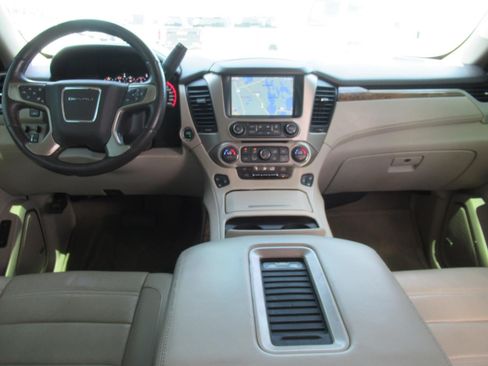 Used 2015 GMC Yukon Denali w/ Premium Package RWD image 12
