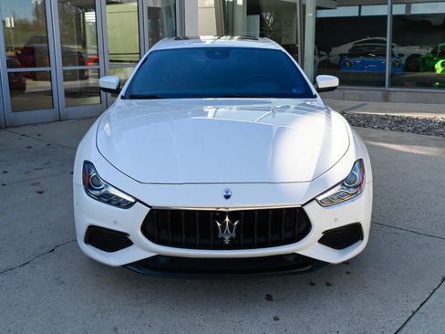 Used 2022 Maserati Ghibli Modena Q4 AWD/4WD image 2