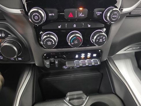 New 2026 RAM 1500 4x4 Crew Cab image 31