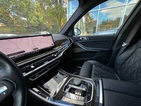 Used 2024 BMW X5 xDrive50e image 14