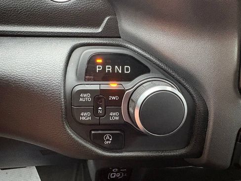 Used 2025 RAM 1500 Big Horn AWD/4WD image 3
