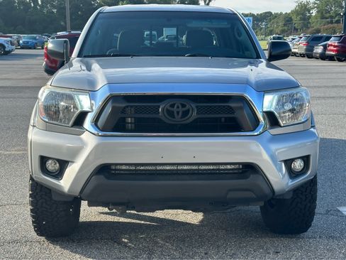 Used 2015 Toyota Tacoma 4x4 Double Cab w/ TRD Off-Road Package image 7