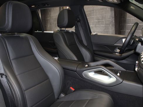 Used 2023 Mercedes-Benz GLS 450 4MATIC image 52