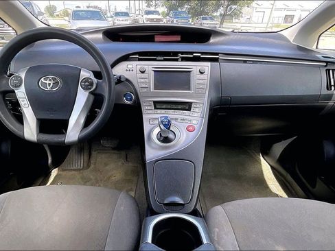 Used 2012 Toyota Prius Two FWD image 7