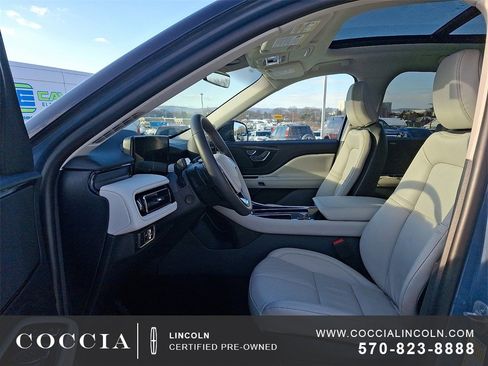 Certified 2025 Lincoln Aviator Premiere image 14