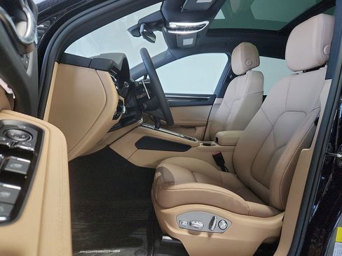 New 2026 Porsche Macan S image 5