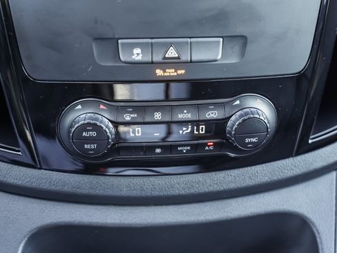 Used 2022 Mercedes-Benz Metris image 21