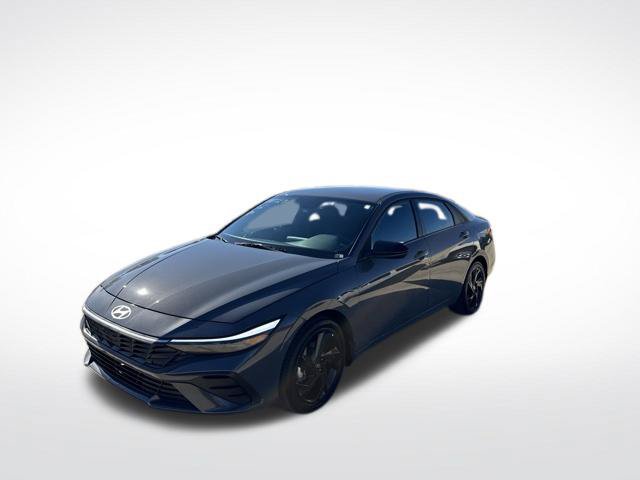 Used 2026 Hyundai Elantra SEL FWD image 7