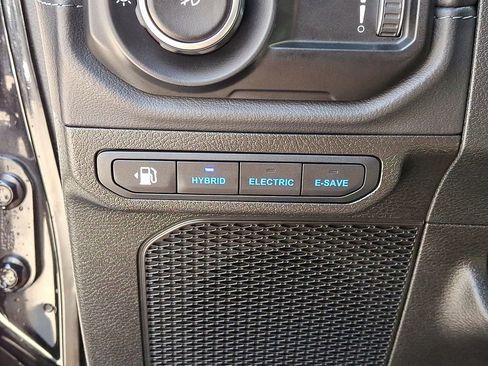 Certified 2025 Jeep Wrangler Unlimited Sahara AWD/4WD image 25