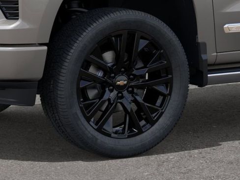 New 2026 Chevrolet Silverado 1500 High Country AWD/4WD image 9