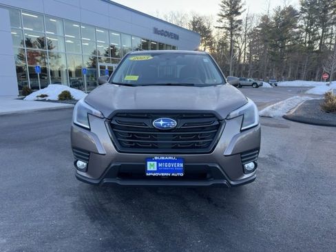 Used 2023 Subaru Forester Premium image 2