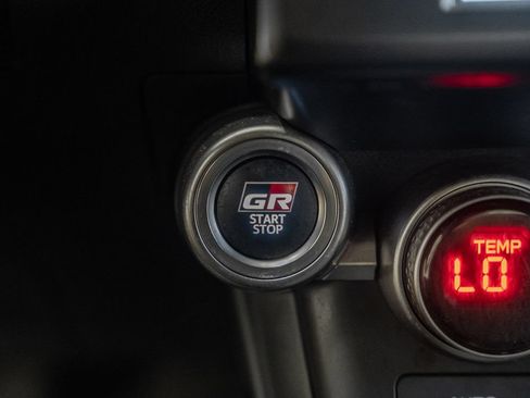 Used 2023 Toyota GR86 RWD image 25