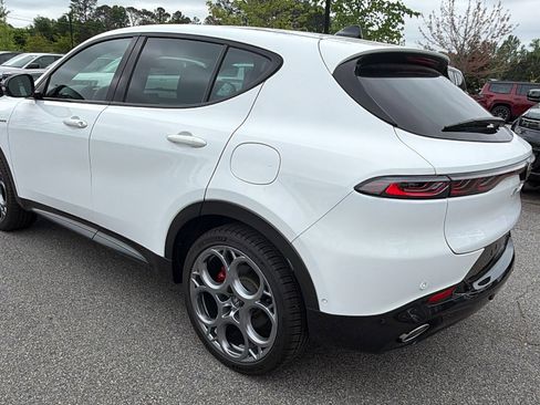 Used 2024 Alfa Romeo Tonale Veloce AWD/4WD image 10