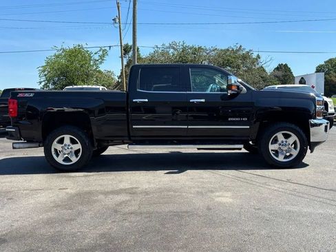 Used 2015 Chevrolet Silverado 2500 LTZ w/ Duramax Plus Package AWD/4WD image 4
