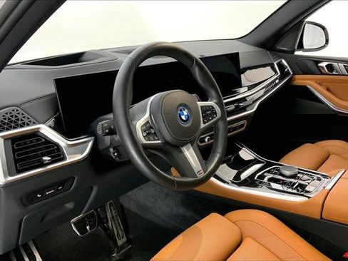 Certified 2024 BMW X5 xDrive50e w/ M Sport Package image 21