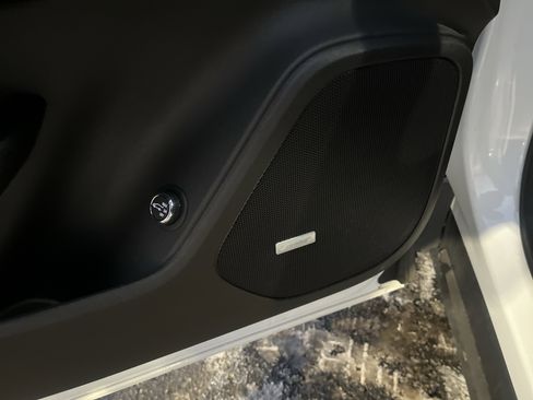 Used 2024 Chevrolet Blazer LT w/ Sound & Technology Package image 11