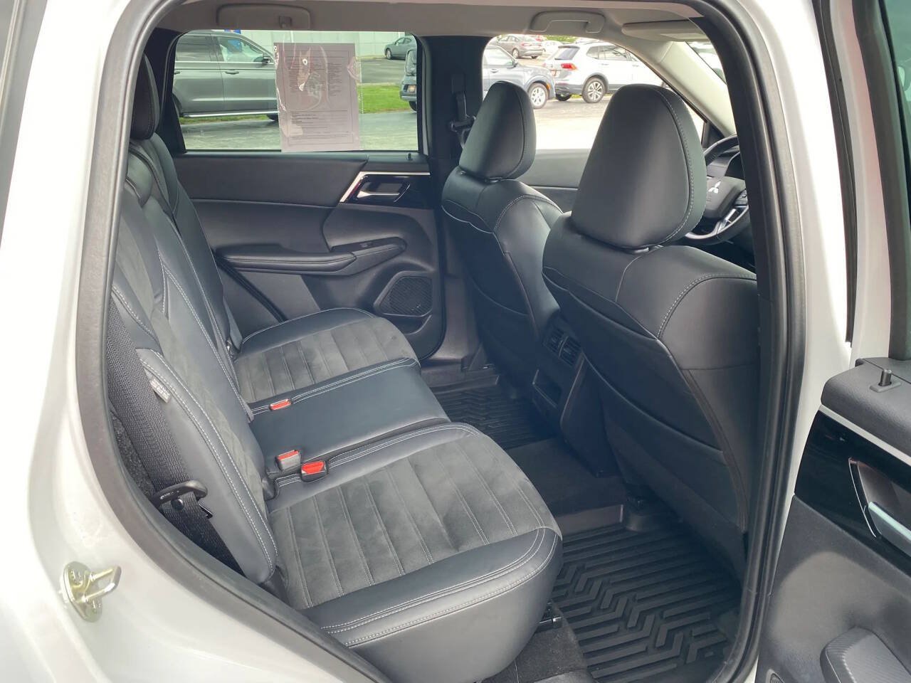 Used 2022 Mitsubishi Outlander SE AWD/4WD image 27