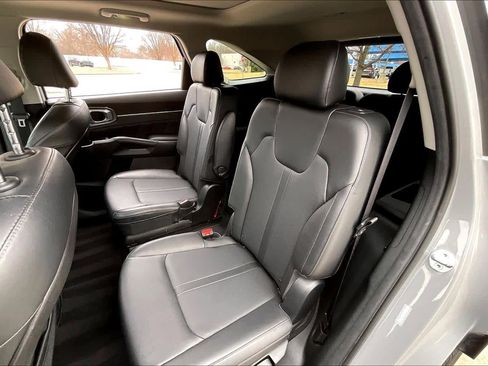 Used 2022 Kia Sorento SX image 19