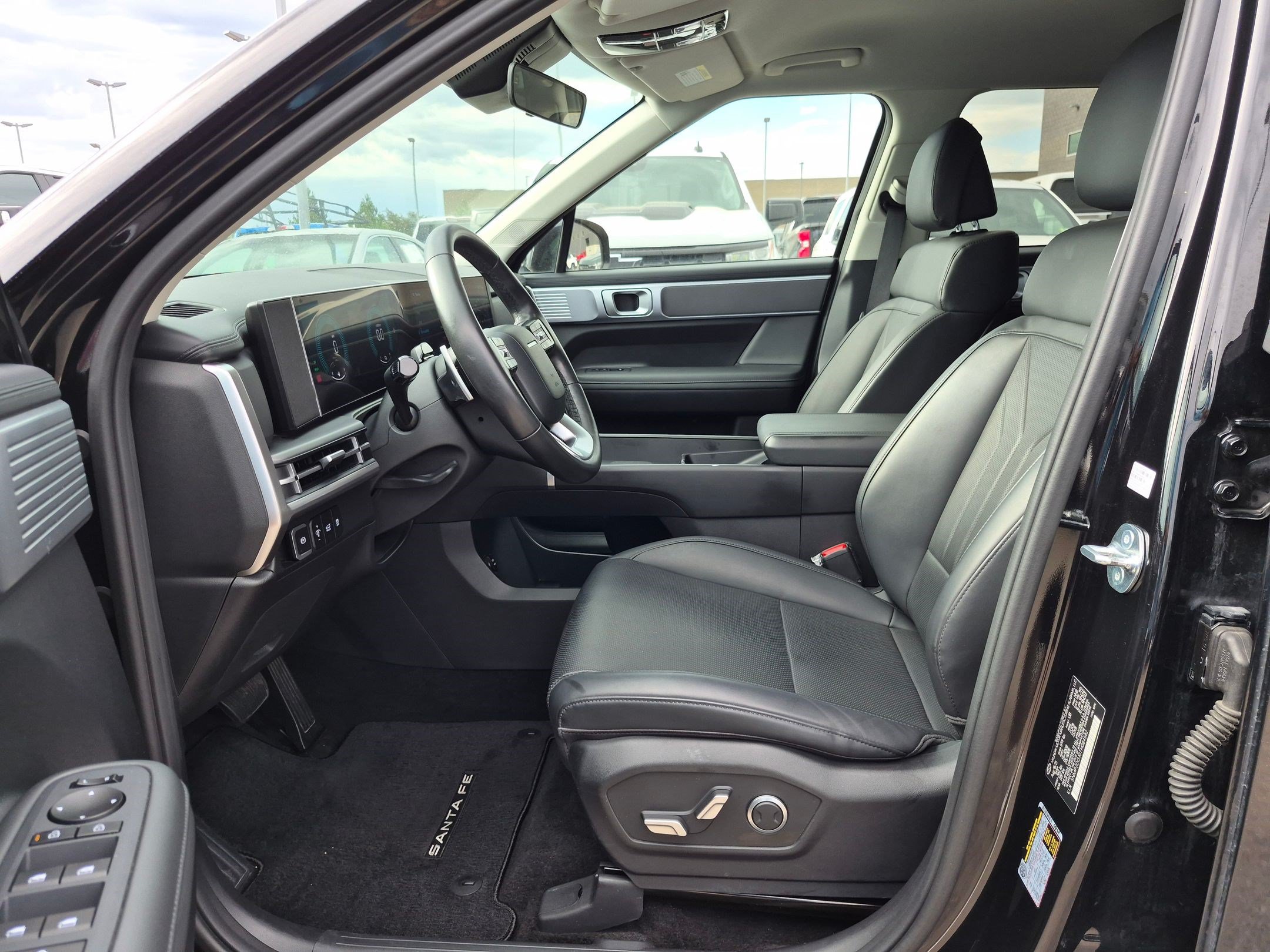 Used 2026 Hyundai Santa Fe SEL AWD/4WD image 15