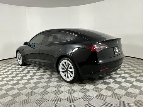 Used 2022 Tesla Model 3 image 3