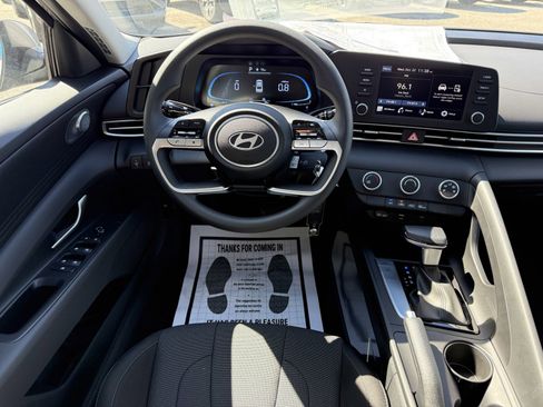 New 2026 Hyundai Elantra SE image 14
