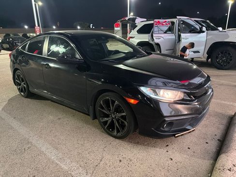 Used 2019 Honda Civic Sport image 2