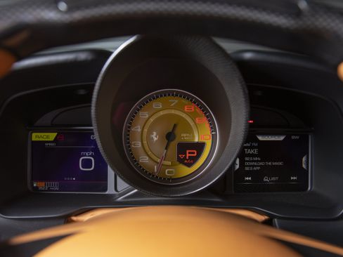 Used 2021 Ferrari F8 Tributo RWD image 39