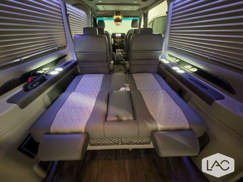 Used 2024 Mercedes-Benz Sprinter 2500 image 17