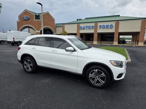 Used 2016 Mercedes-Benz GLC 300 4MATIC image 2