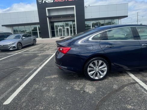 Used 2018 Chevrolet Malibu Premier w/ Premier Sun and Wheel Package FWD image 13