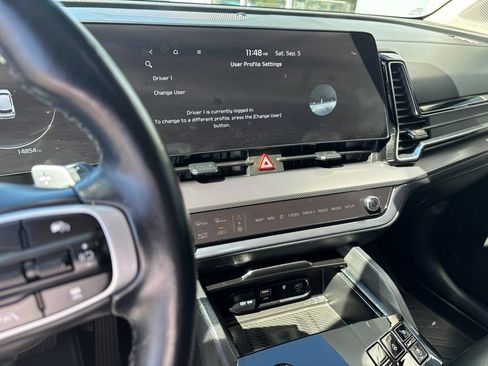 Certified 2025 Kia Sportage SX Prestige AWD/4WD image 10